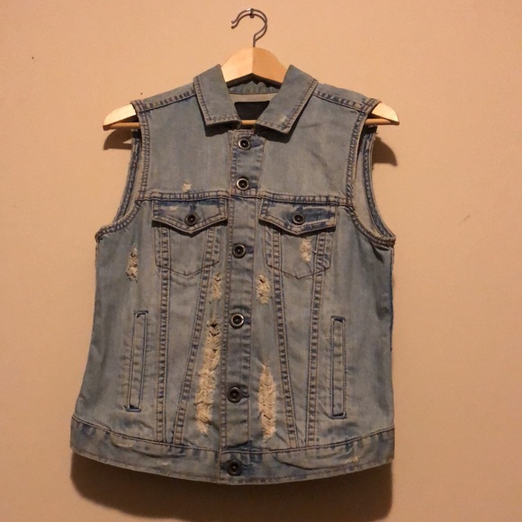 HURLEY- Distressed Crop Vest - Picture 2 of 6